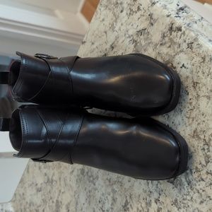 Women's size 7 boots